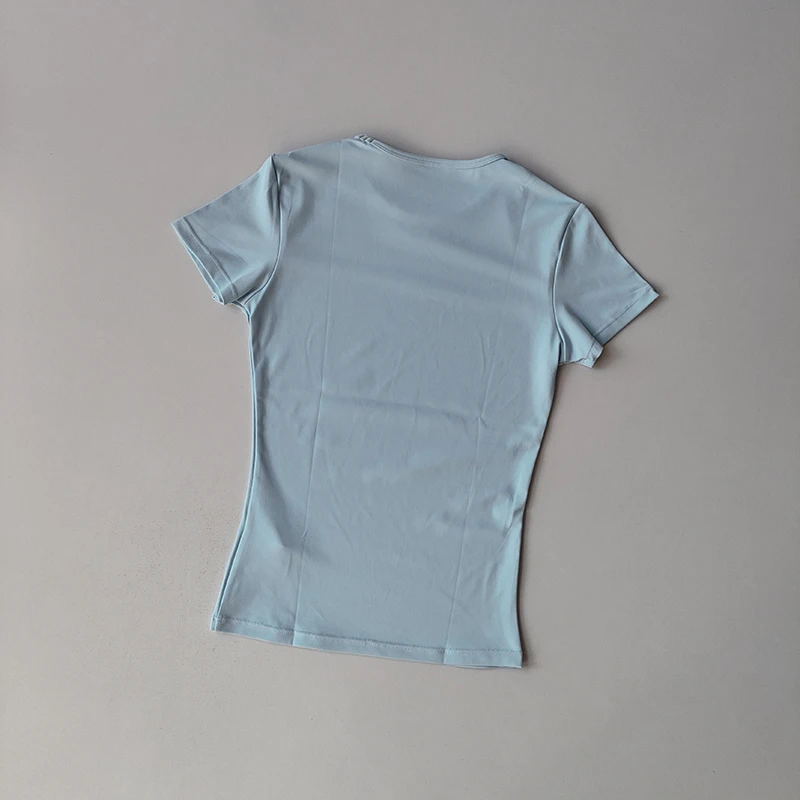 Hautfreundliche, einfarbige Yoga-Kleidung für Damen: Kurzärmeliges, schnelltrocknendes, elastisches, eng anliegendes T-Shirt, Fitness-Oberteil. – Detail 7