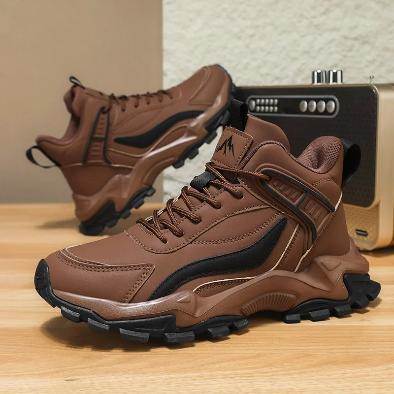 

Modern Classic: Men's Lightweight Walking Sneakers with Enhanced Flexibility