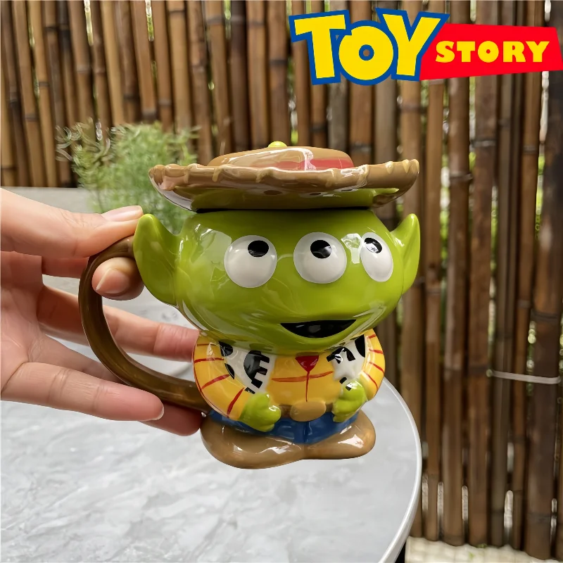 Taza de cerámica Toy Story Alien, bonita personalidad de dibujos animados, moda creativa, taza de café tridimensional pintada a mano con tapa