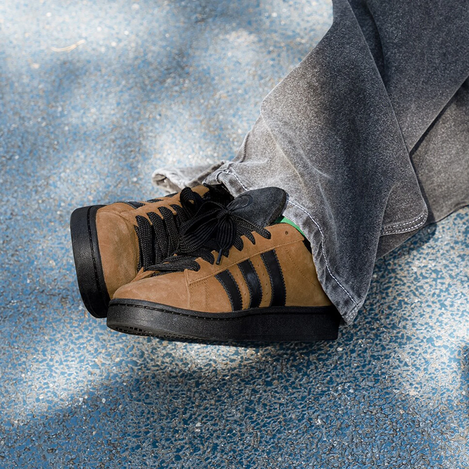 

Adidas Official Genuine Three Stripes Men's and Women's Retro Lightweight Durable Casual Shoes JH8998