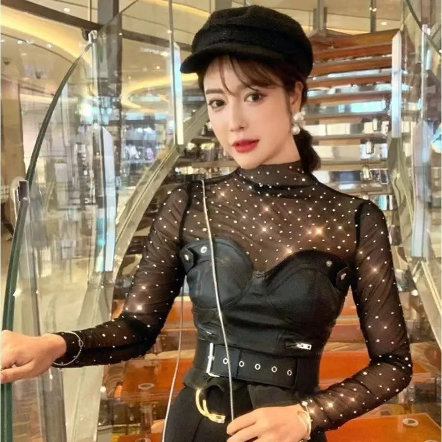 透明レースメッシュトップファッショナブルな透明インナースパンコールスプライシングベースシャツ女性用