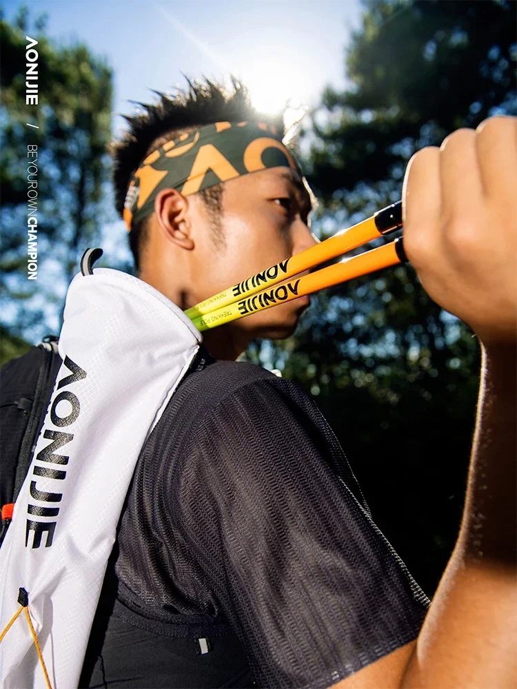 ไม้เท้าคาร์บอนไฟเบอร์ AONlJlE E4204 จำนวน 2 ชิ้น สำหรับเดินป่า พับได้ เหมาะสำหรับผู้หญิงและผู้ชาย