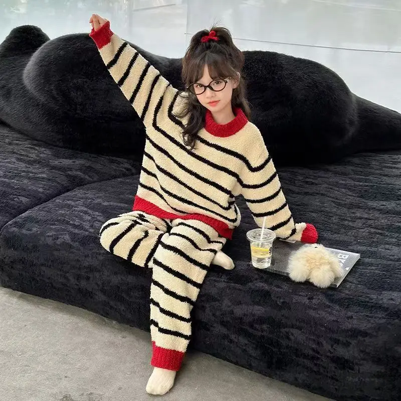 

Новинка 2023 года, зимние детские пижамные комплекты из кораллового флиса для девочек-подростков, осенне-зимняя уютная полубархатная домашняя одежда