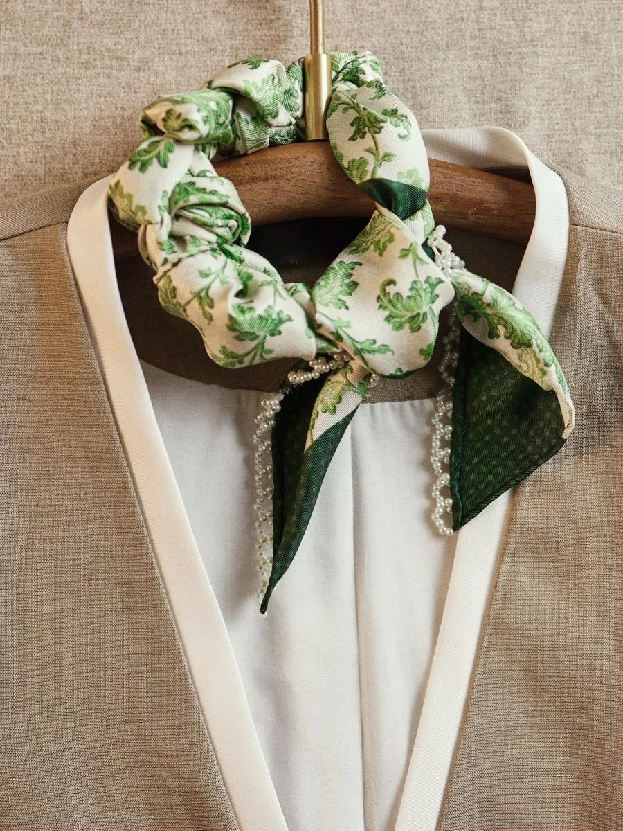 Echarpe-en-soie-de-luxe-brodee-a-la-main-6-momme-motif-geometrique-printanier-longue-echarpe-a-ruban-pour-tous-les-ages-multifonctionnelle-et-elegante