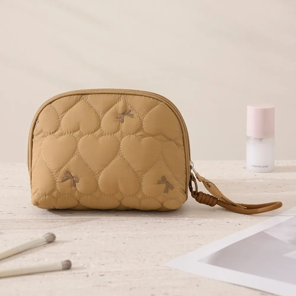 Cute Large Capacity Quilted Cosmetic Bag Zipper Closure Ultralight Storage Bag Portable Candy Color Travel Makeup Bag For Women