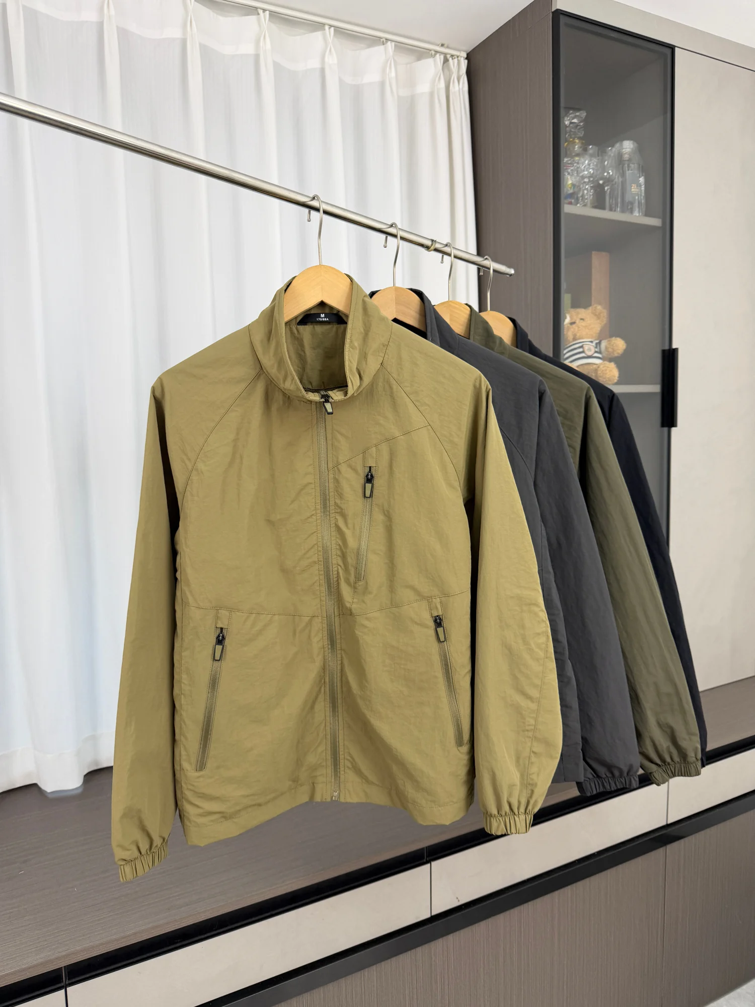 

Resistant to Tear Outdoor Casual Sports Jacket Stand Collar Men's Spring Fashion Urban Style Long Sleeve Windproof Pure Color
