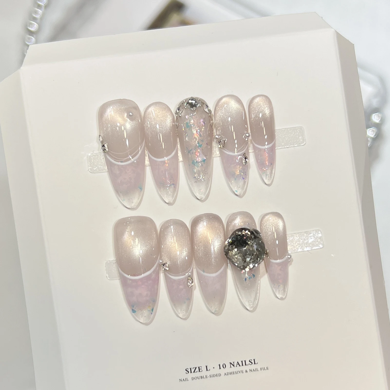 Grape glace vin presse sur ongles longue pointe ovale forme violet oeil de chat paillettes faux ongles 10 pièces