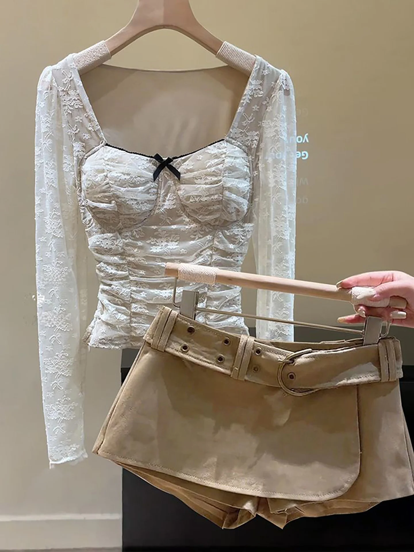 

Sexy Lace Top And Skirt Set Women's Fashion Early Autumn Outfit Pure Desirable Spicy Girl Elegant Atmosphere Half-length Skirt