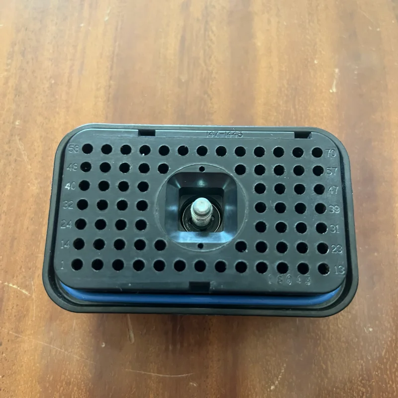 

2026 Hot Sale 147-1445 Socket 70 Hole Harness Socket For Cater Pillar C7 C9 C13 C15 Engine ECU Controller Connector