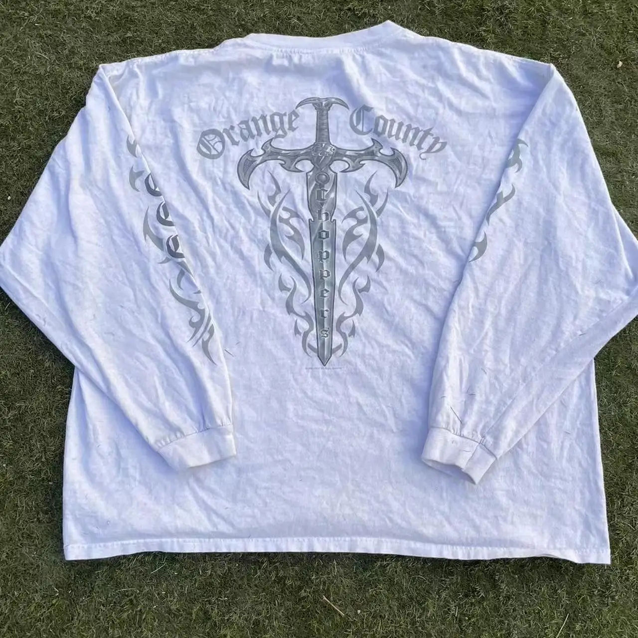 

Gothic Harajuku Cross Letter Print Graphic Top Men Hip-hop Trendy Streetwear T-shirt Punk Retro Casual Round Neck Long Sleeve