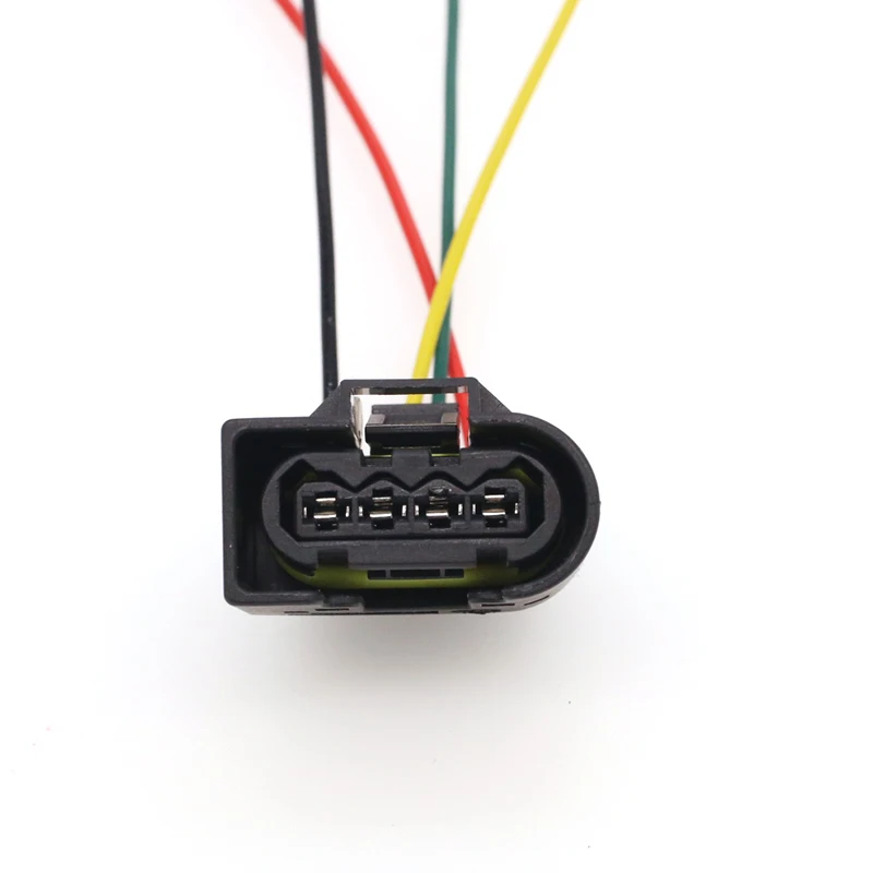 70325-3.5-21 متوافق مع BMW 318 330 320 525 528 530 730 740 X5X6 قابس مضخة المياه الإلكترونية