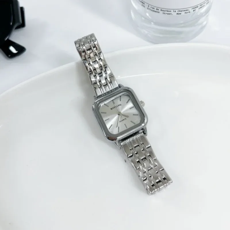 Hot Sale Watches for Women Simple Student Quartz Watch Casual Fashion Luxury Small Square Wristwatch Gift Relojes Para Mujer