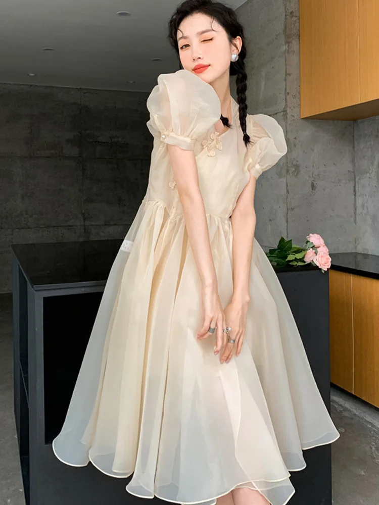 eleganza-retro-di-lusso-versione-migliorata-con-bottoni-obliqui-per-un-te-pregiato-e-memoriale-dell'infanzia