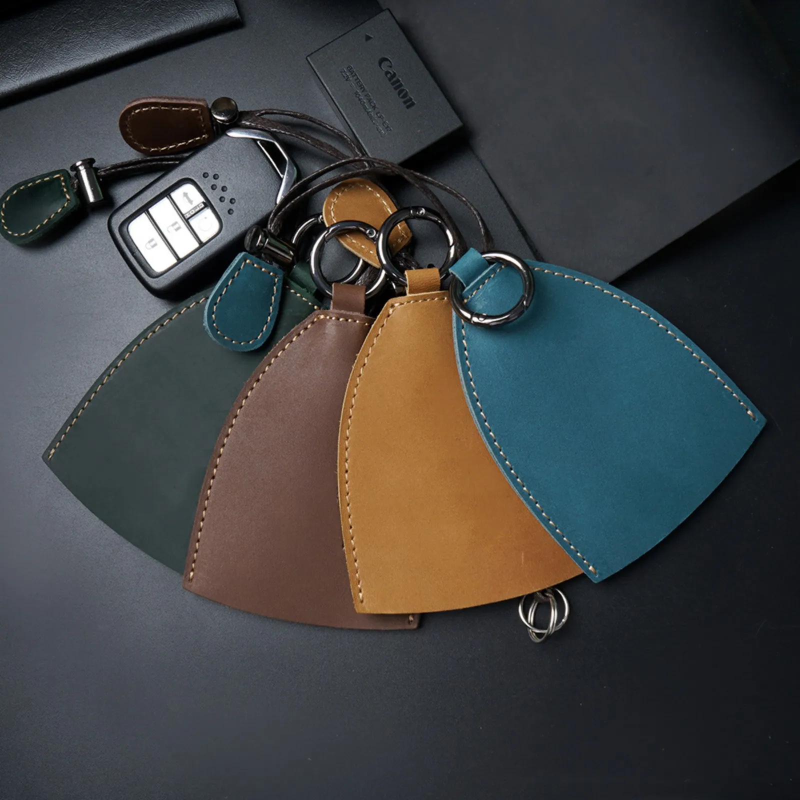 Genuine Leather Car Key Holder Case with Key Ring, Handmade Leather Keys Protective Cover Key Chain Holder Key Fob for Women Men