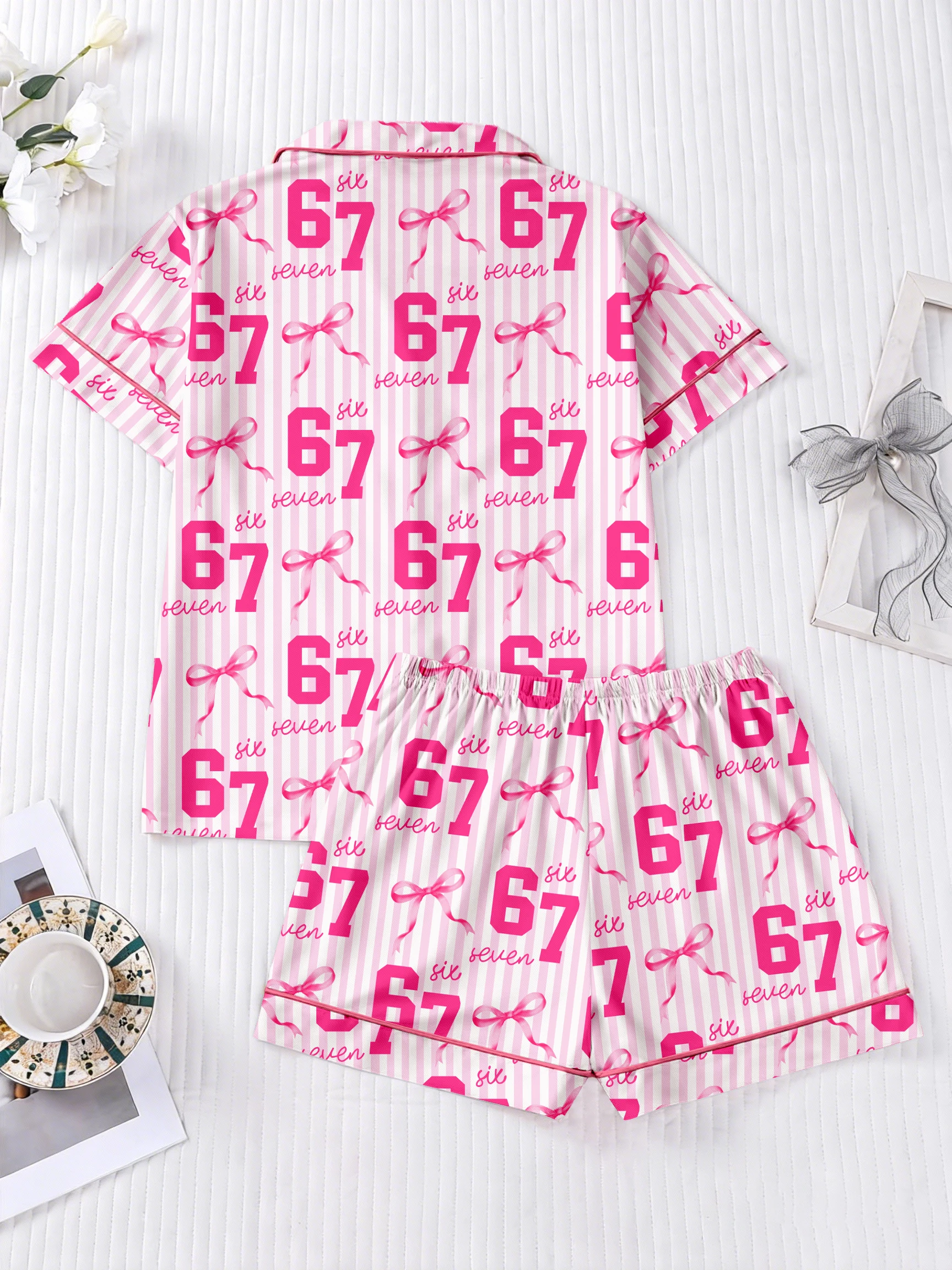 Ladies' pajama set with bow and number print, featuring a comfortable lapel top and shorts