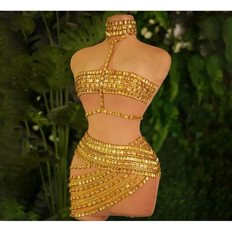 Nuovo arrivo lussuoso diamante scintillante sexy halter trasparente falso abito corto in due pezzi PartyoutfitCerimonia di prestazione