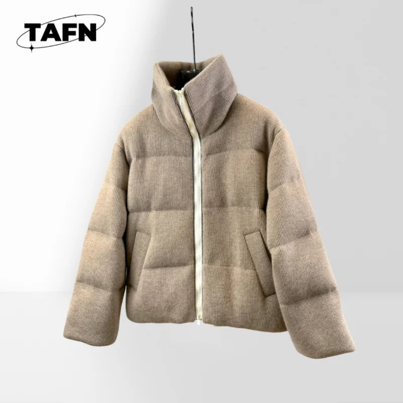 Casual Women's Winter Vest for Cold Days and Cozy Nights Outdoor Ready Puffer Vest Jacket for Women AJ1827