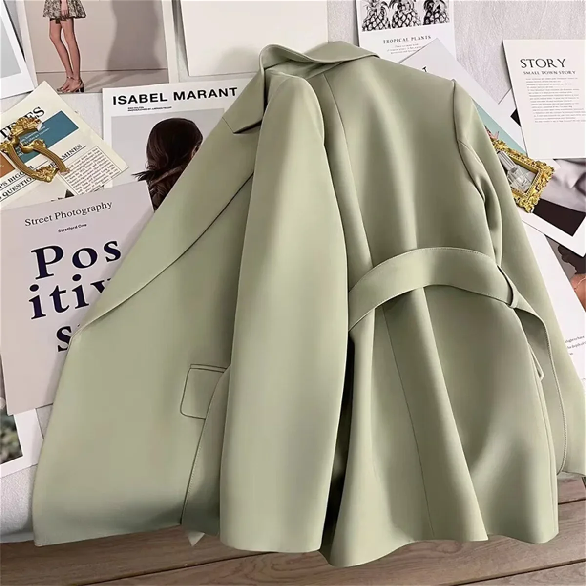 Cappotto da donna con cintura Elegante giacca casual Moda coreana Giacca di lusso Primavera Autunno Tinta unita Abbigliamento da ufficio da donna