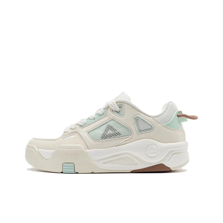 PEAK The Posture Is Extremely Leaping Slip Resistant Abrasion Resistant Low top Skateboard Shoes Women's Beige Green ET43588B