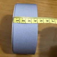 Un rollo de cinta de reparación de traje de neopreno, plancha termofusible en sellado de costuras, parche impermeable de 4CM de ancho para ropa de traje seco de neopreno, Wader y lluvia