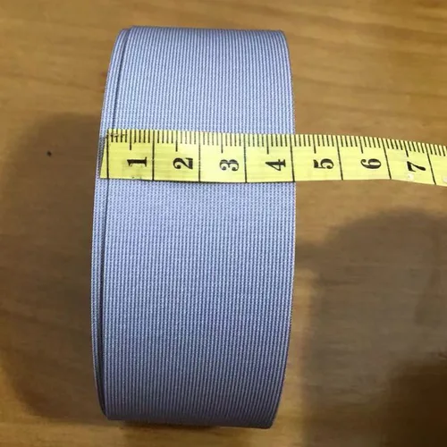 Imagen 1 del producto Un rollo de cinta de reparación de traje de neopreno, plancha termofusible en sellado de costuras, parche impermeable de 4CM de ancho para ropa de traje seco de neopreno, Wader y lluvia