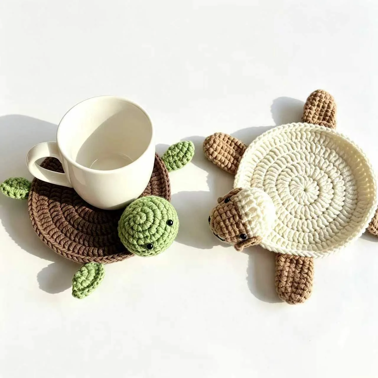Hand-Knitted Yarn Coaster, Realistic Turtle, Creative Finished Product, Home Decoration, High-End Feel, Protects the Tabletop