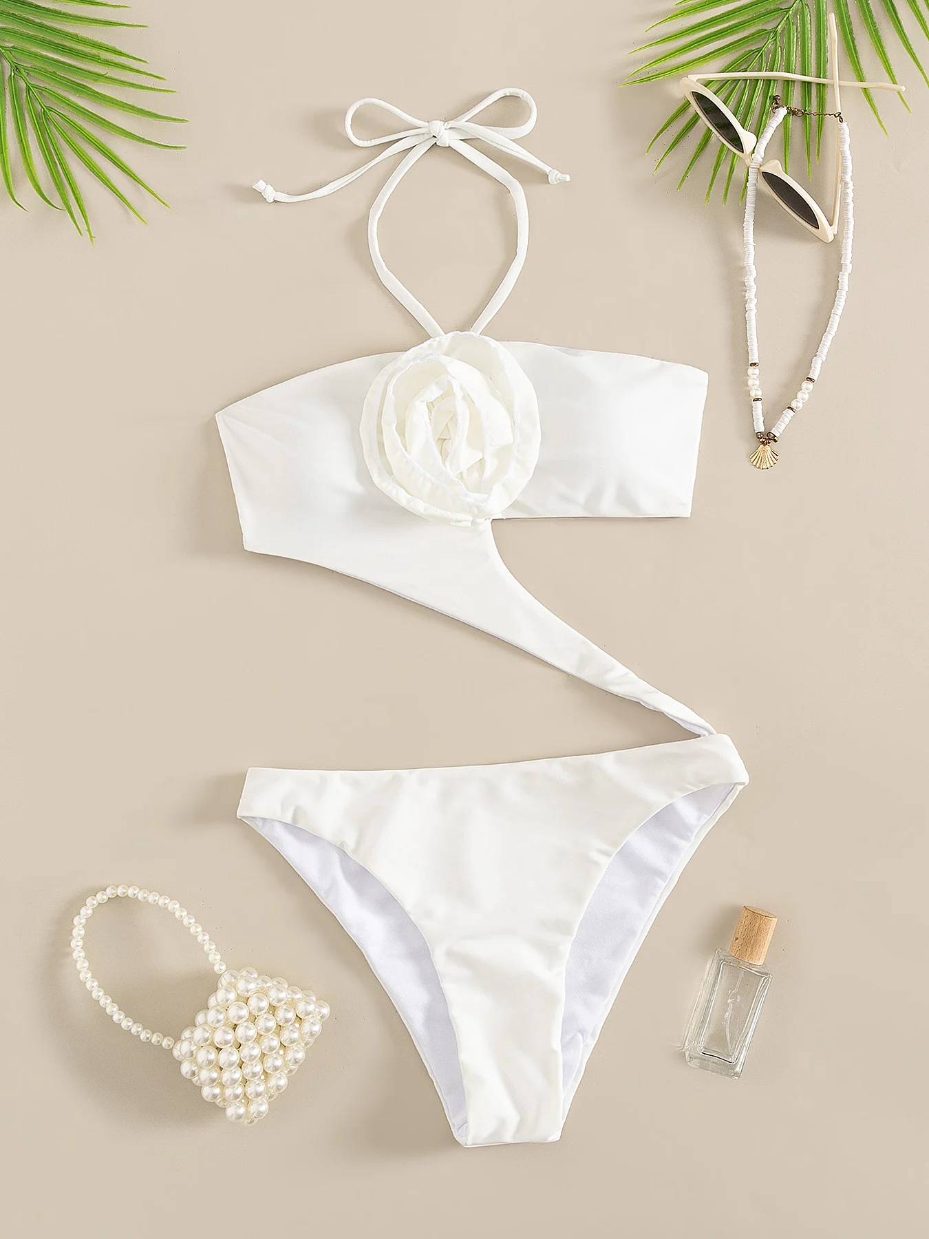 

Элегантный белый комплект бикини 2025 года, топ с бретелькой на шее и 3D-цветочным асимметричным дизайном, вечеринки в бассейне, летние гламурные вечерние у бассейна