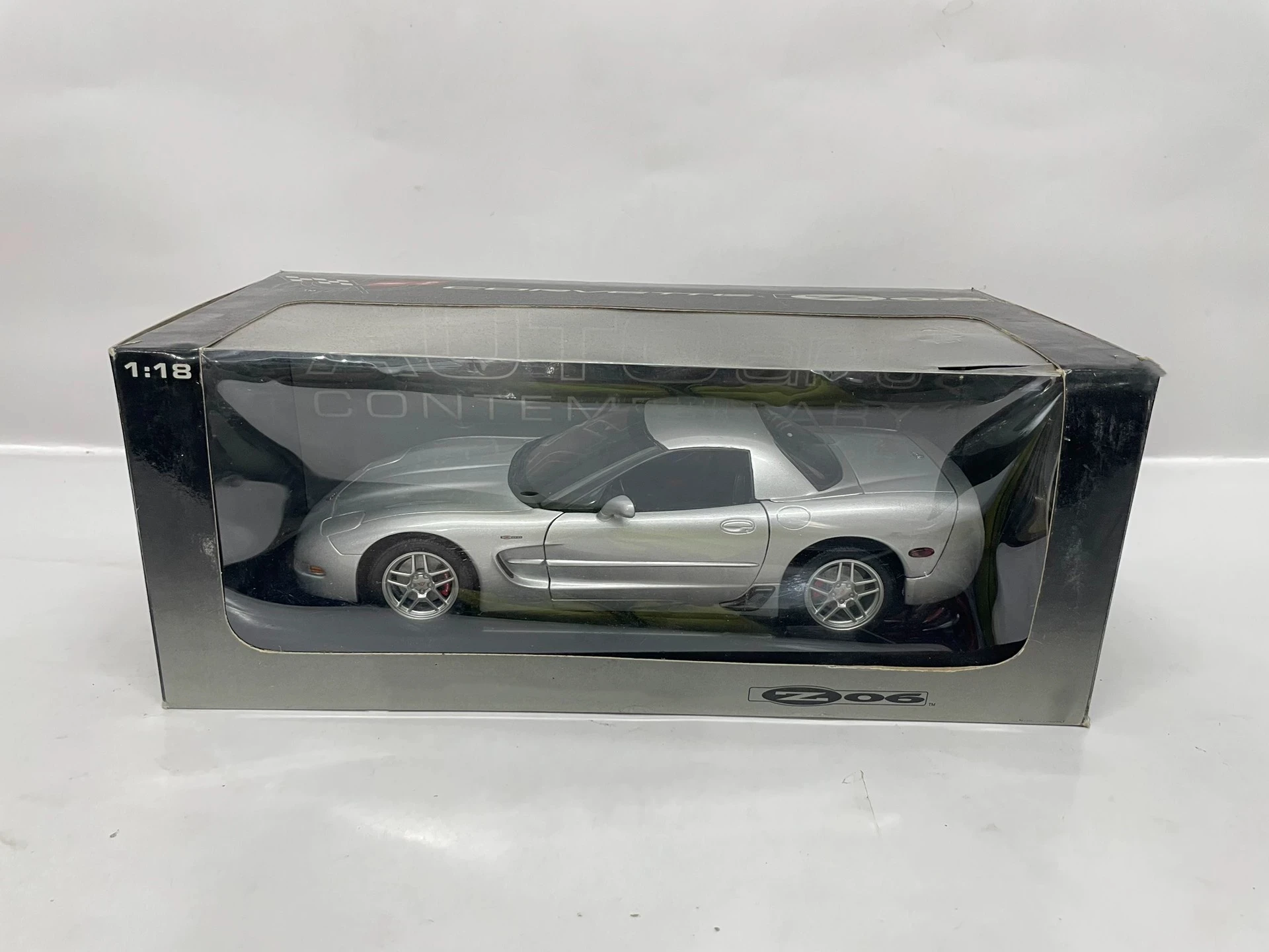 Autoart 1:18 C5 Z06 Silver Simulation Limited Edition All Open Alloy Metal Static Car Model Toy Gift