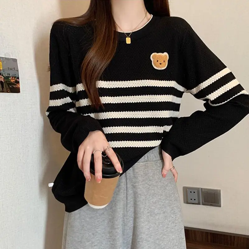 Preppy Style Autumn Women\'s Sweaters O-Neck Striped Cartoon Screw Thread Fashion Casual Loose Long Sleeve Pullovers Knitted Tops