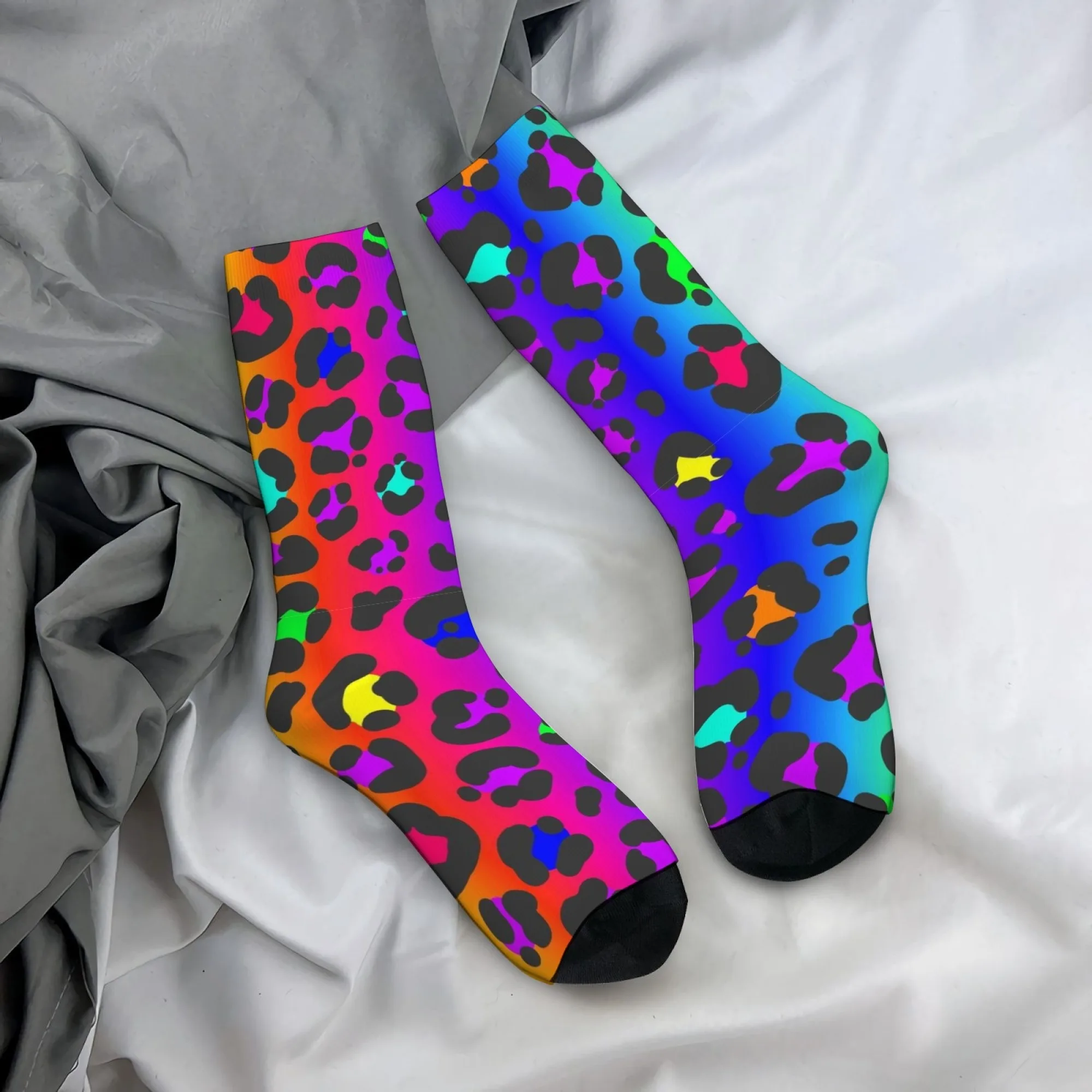 Vibrant Trendy Fluorescent Gradient Leopard Print Men's Mid-calf Socks  for A Wild Street-style Look for Nighttime Parties