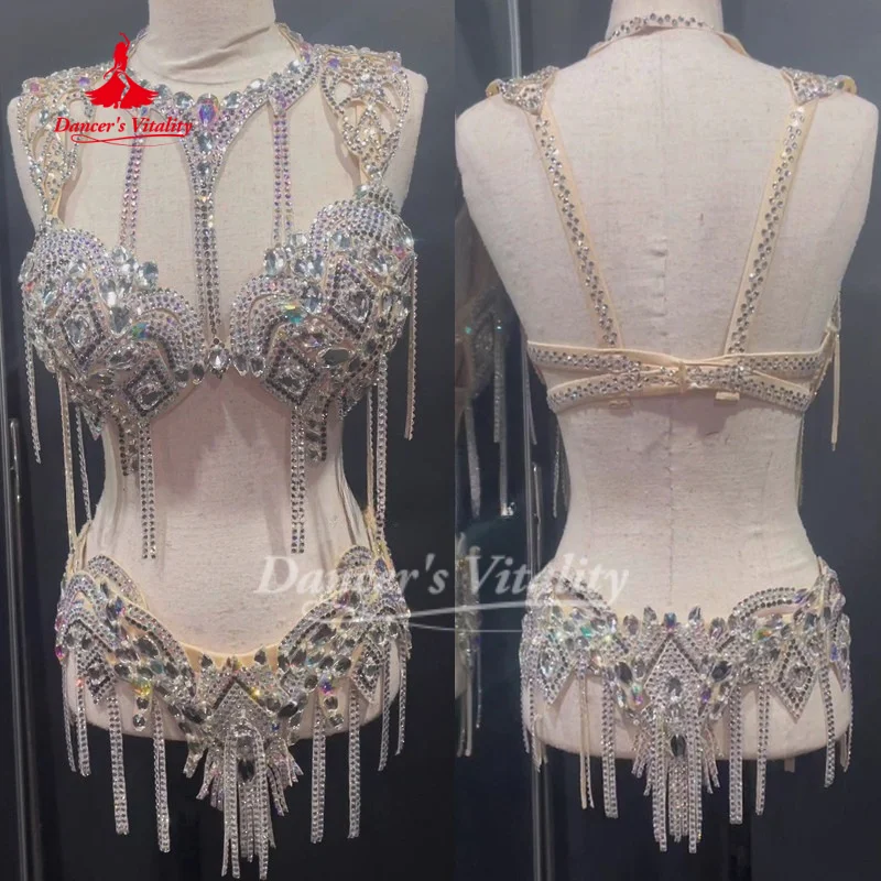 

Костюм для выступлений по восточным танцам: индивидуальный пошив, бюстгальтер с кисточками и камнями AB, пояс, 2 предмета. Комплект для соревнований по восточным танцам. Энергия танца.