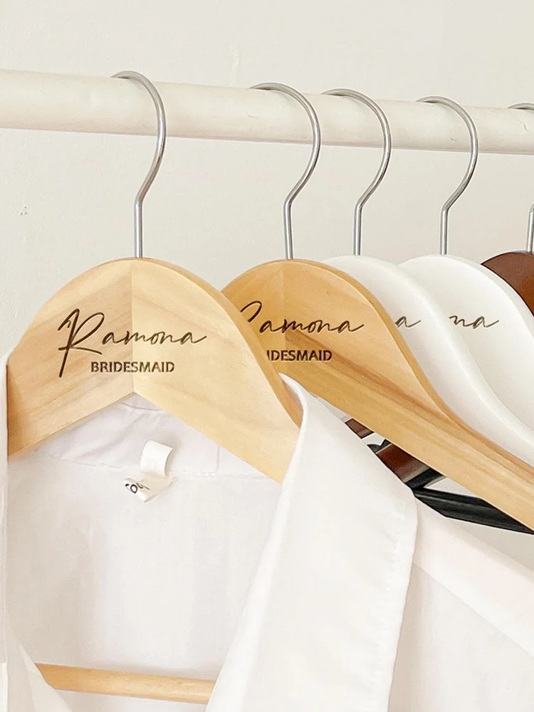 Cintres personnalisés avec nom en bois pour mariage, cintres personnalisés gravés au Laser pour fête de mariée, marié, garçons d'honneur, demoiselles d'honneur