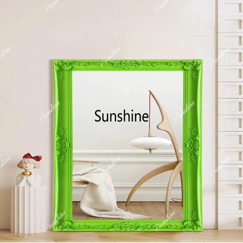 European fireplace, retro carved fluorescent green dressing, selfie, floor-to-ceiling mirror