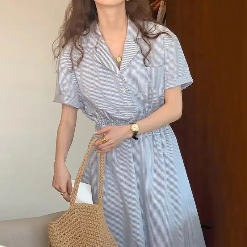 

Модное повседневное платье в полоску с лацканами и карманами на пуговицах, женская одежда, новое свободное корейское платье-рубашка с короткими рукавами XT1416