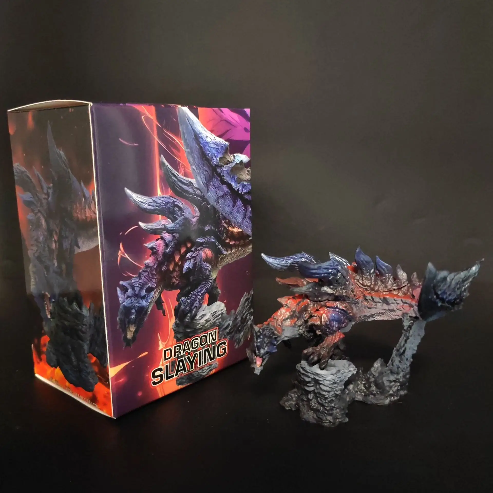 【Auf Lager】Neue Monster Hunter World Glavenus Rathalos Actionfigur Spielmodell Sammlerstücke Desktop-Dekoration Auto-Armaturenbrett