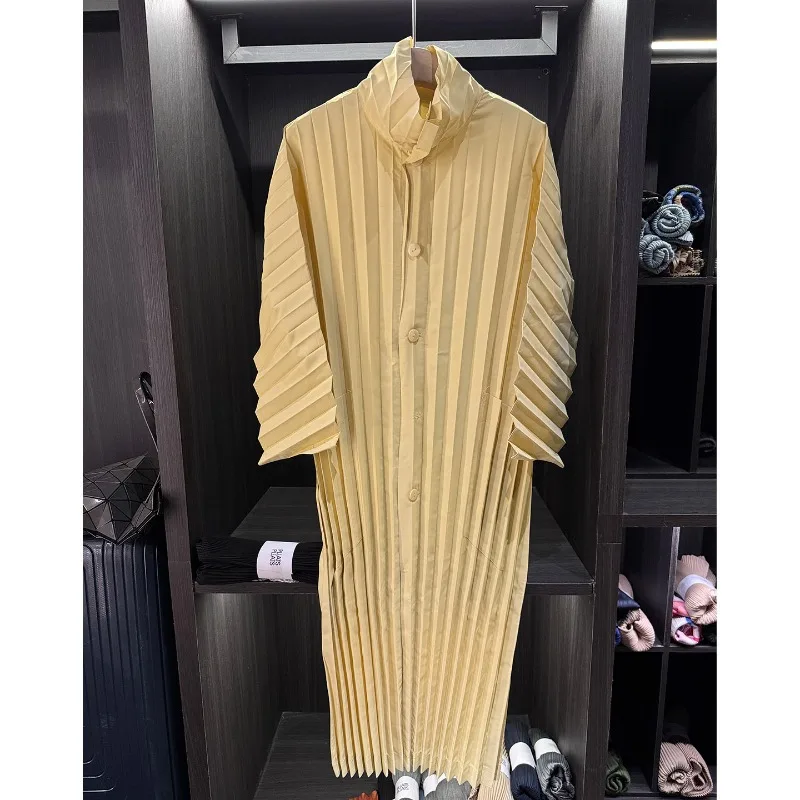 미야케 플리츠 트렌치코트 2025 가을 신상 캐주얼 긴팔 싱글 브레스티드 드레스 재킷 루즈핏 큰 사이즈 캐주얼 드레스