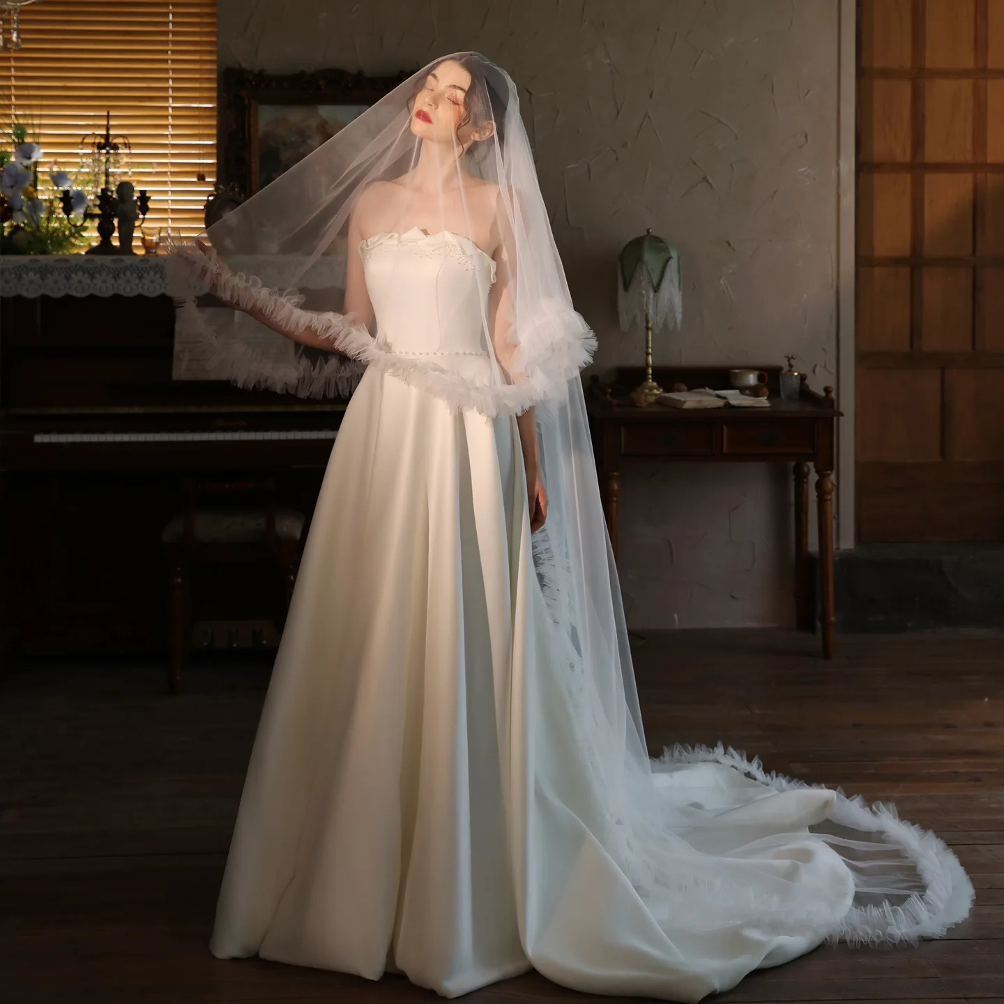 v526-double-layer-long-veil-with-trailing-edge-for-brides-ultra-fairy-pleated-edge-wedding-outdoor-ceremony-main-veil