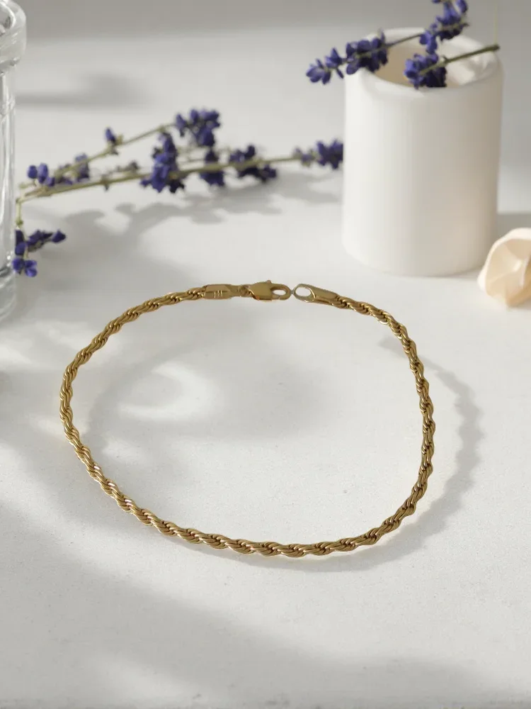 GOLD COLOR ELEGANT 5g TWIST TIGHT ROPE CHAIN 8.1