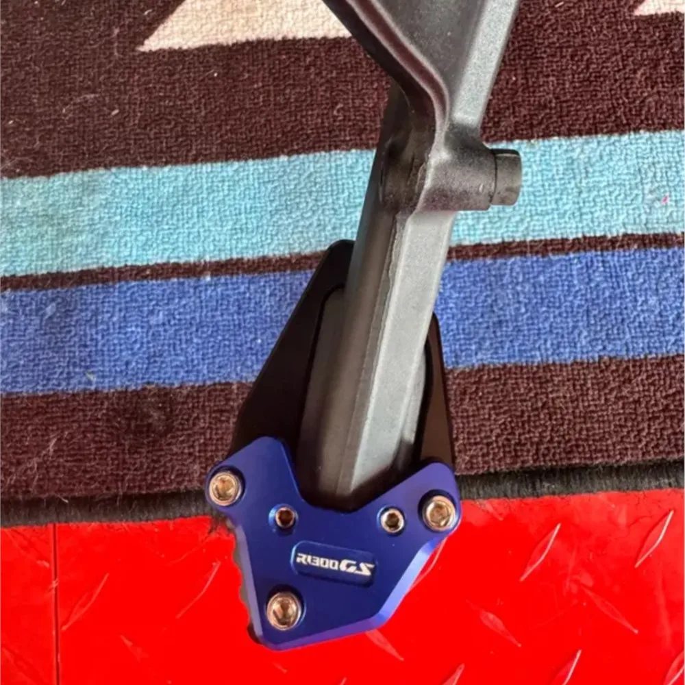 

For BMW R1300GS Triple Black R1300GS Trophy R1300GS 2024 2025 2026 Motorcycle Kickstand Foot Side Stand Enlarger Plate Kickstand