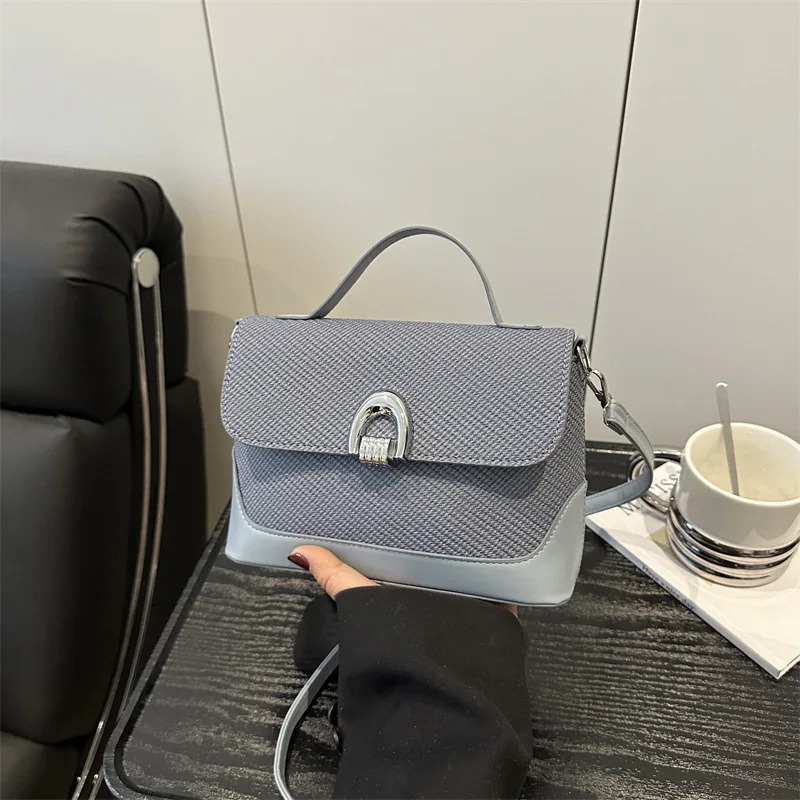 

Retro solid color 2026 new trendy Korean version simple casual handbag shoulder cross arm small square bag for women