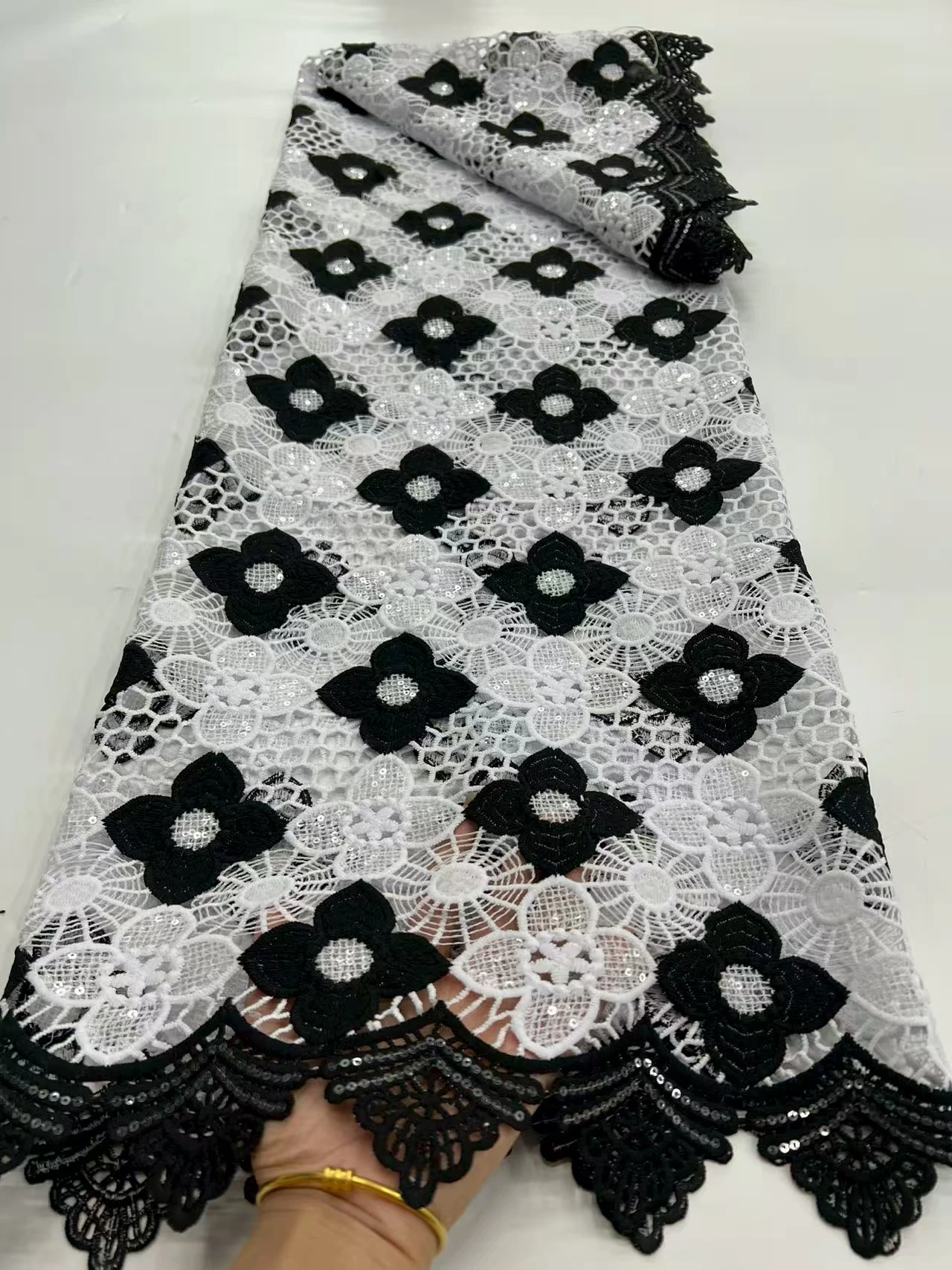 2025 High Quality White Black Water Soluble Lace Fabric Sequins African Nigeria Guipure Cord Lace Fabric For Party Dress PR25153