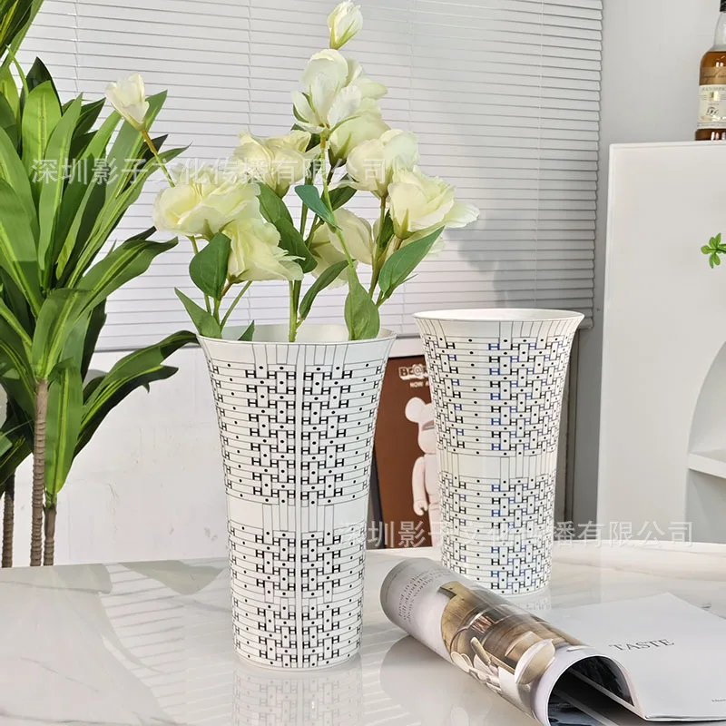 Modern simple H standard bone china vase, living room, model room, study hall decoration ornaments, vase, dried flower arranger