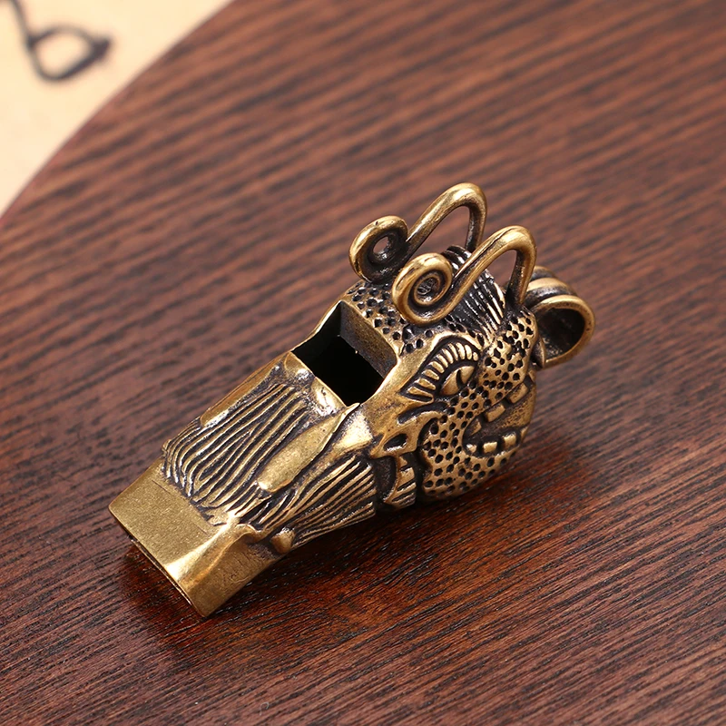 1Pc Vintage Brass Dragon Head Whistle Car Keys Chains Pendants Men Women Outdoor Survival Tools Whistles Necklaces Keychains