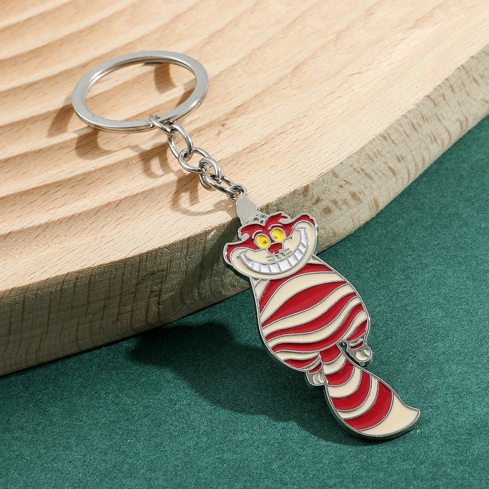 Disney Alice in Wonderland Keychain Cute Cheshire Cat Fashion Keychain Cartoon Pendant For Men And Women Jewelry Decoration