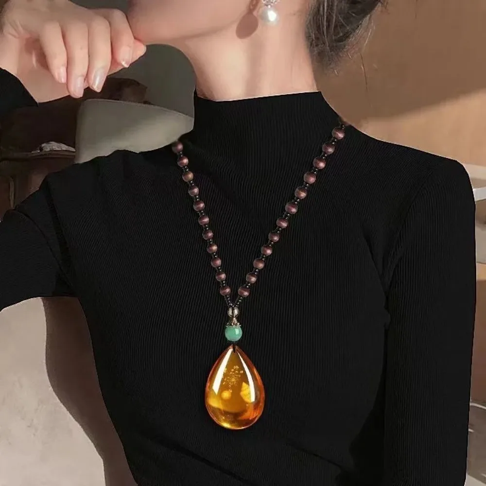Bohemia National Style Amber Brine Beeswax Beads Women Fashion Elegant Plant Fossils Trendy Brown Pendent Necklaces