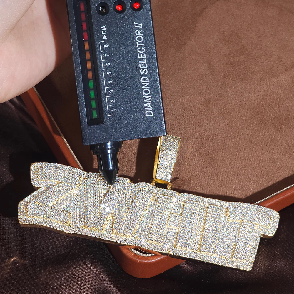 

Custom Pendant Moissanite 925 Silver Luxurious Hiphop Jewelry Full Paved Necklace Charm Accessory Extravagant Choker