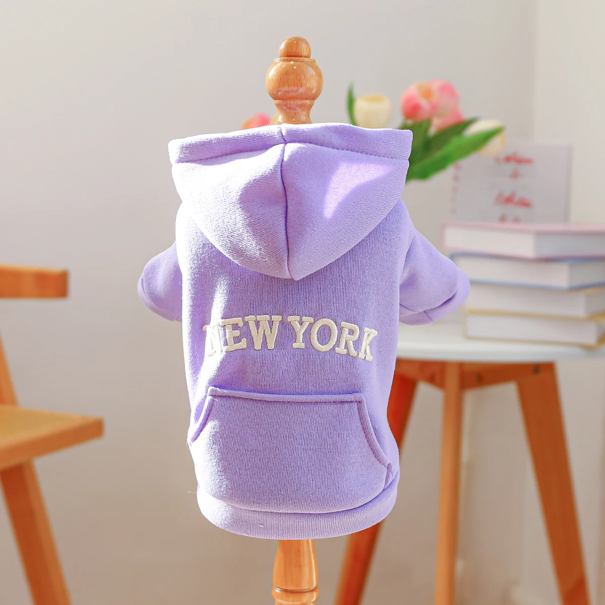 سترة ربيع نيويورك ملابس الحيوانات الأليفة الأرجوانية للكلاب والقطط سترة جيب مضادة للقطيفة