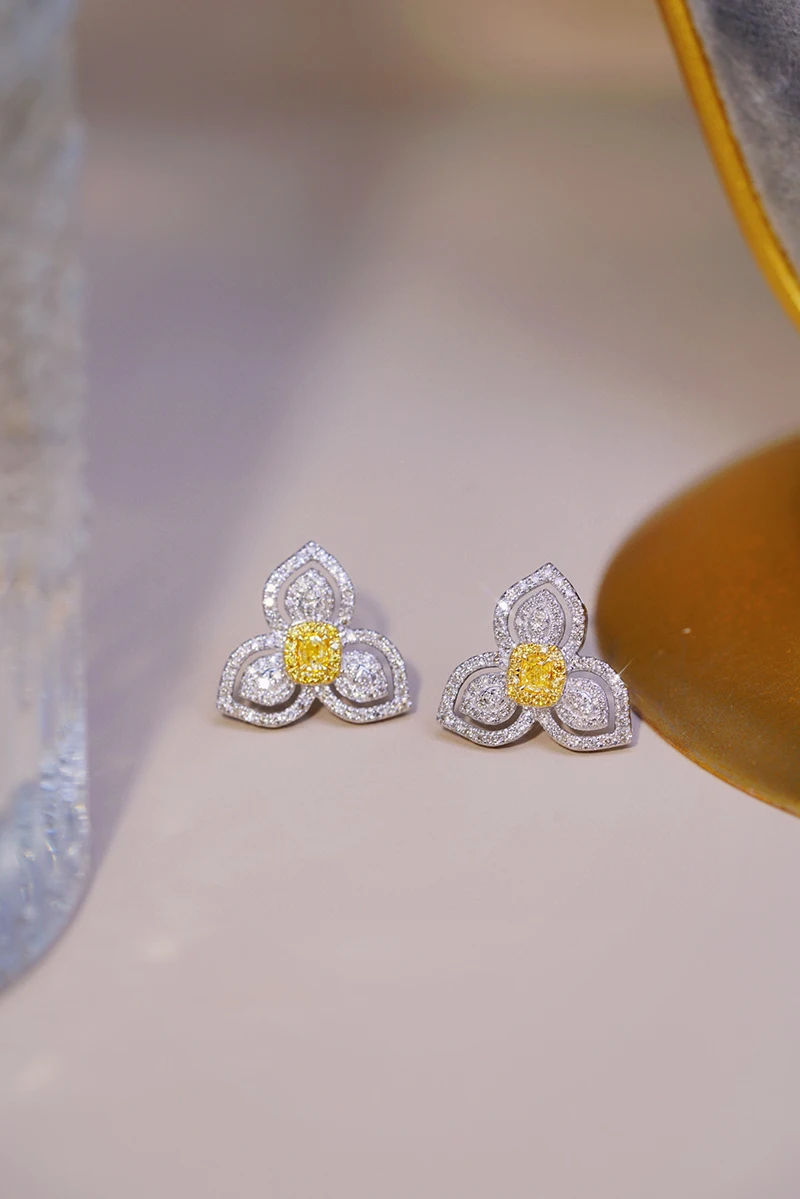 LUOWEND 18K White Gold Earrings Luxury Clover Design INS Style Real Natural Yellow Diamond Stud Earrings for Women Engagement