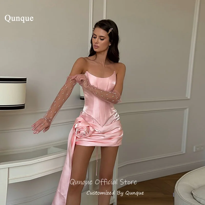 

Qunque Mini Sleeveless Prom Dresses Ruched Homecoming Dresses Shimmer Satin Asymmetric 3D Flower Cocktail Party Gowns Customized