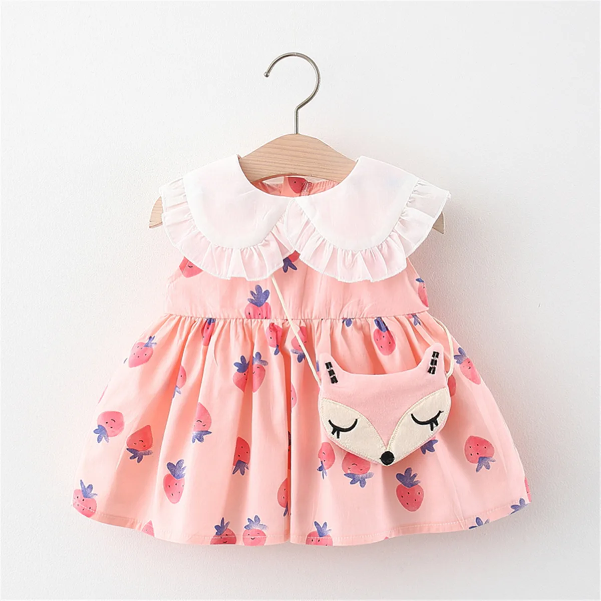 Girls' Summer Sleeveless Dresslace Neck Small Fresh Style Dress Lovely Cotton Small Strawberry Print Giftsame Bag Dress